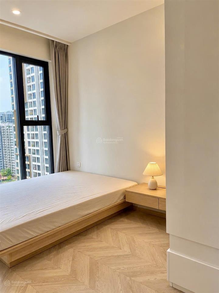 Masteri centre point 2pn góc view hồ bơi siêu đẹp giá tốt