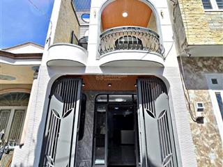 Chỉ 2 tỷ999! bán nhà lầu mới, sổ hoàn công, đường oto, gần gx lộc lâm