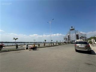 Hot! mặt tiền ven sông dt 27m x 32m = 850m2, sổ riêng, thổ cư, chỉ 40 tỷ