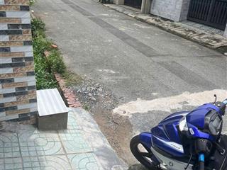 Nhà sr, 5x30m, gần ngã tư nguyễn khuyến, đường nhựa 6m thông chỉ 2tỷ250