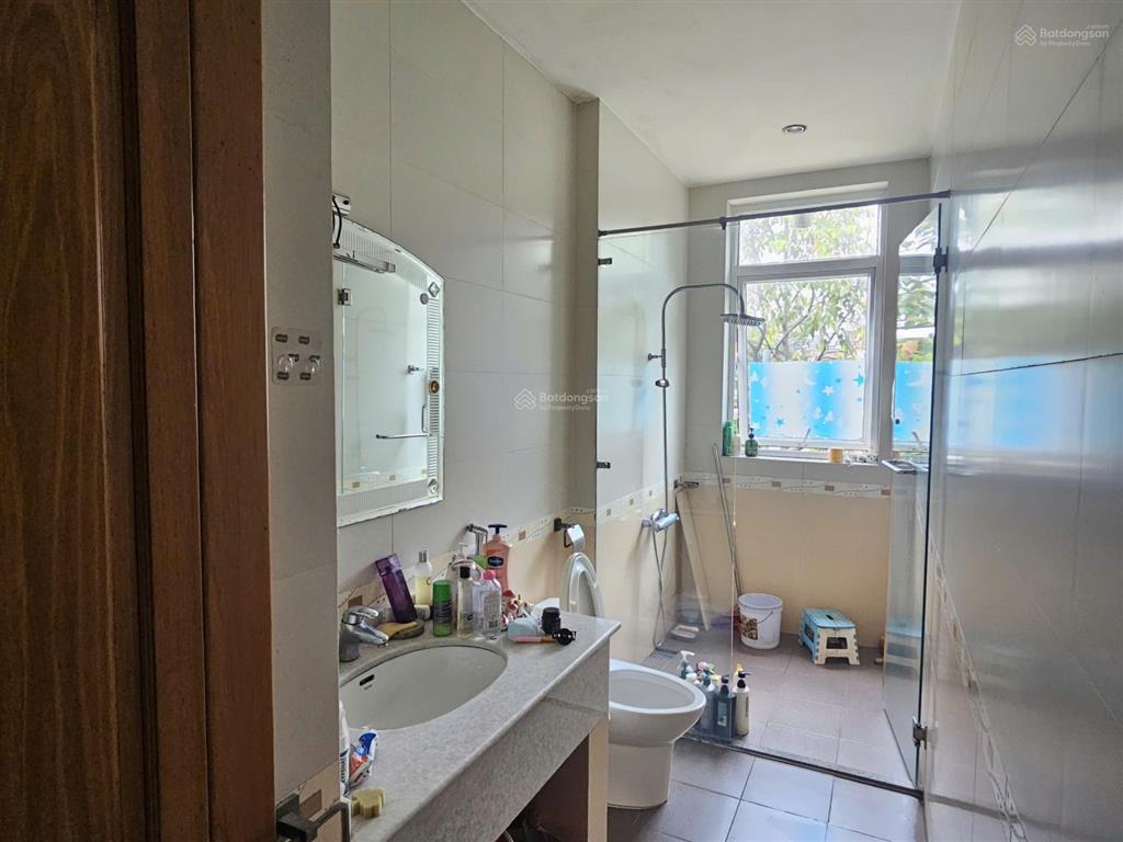 Bán nhà 1t2l đẹp, mặt tiền nguyễn thành phương, gần d2d, dt 6x20, siêu ngộp, chỉ 10 tỷ