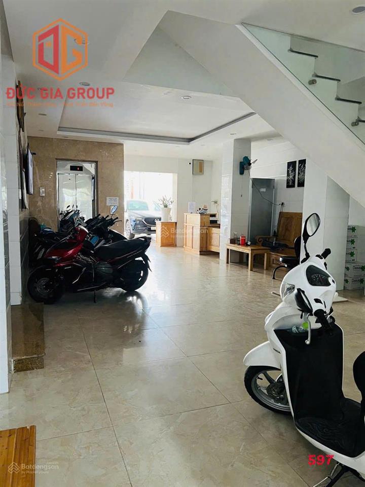 Bán khách sạn 1t5l, gần vincom biên hoà, đang cho thuê hơn 100tr/tháng