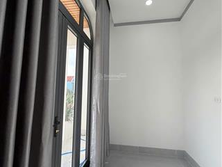 Bán nhà lầu mới, góc 2 mt gần chợ tân phong, sân ô tô, chỉ 4 tỷ050