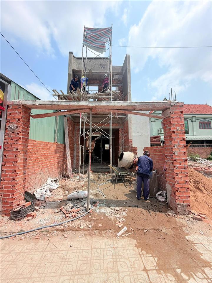 Bán nhà lầu mới tinh gần cây xăng 26, đồng khởi, biên hòa, chỉ 3tỷ680