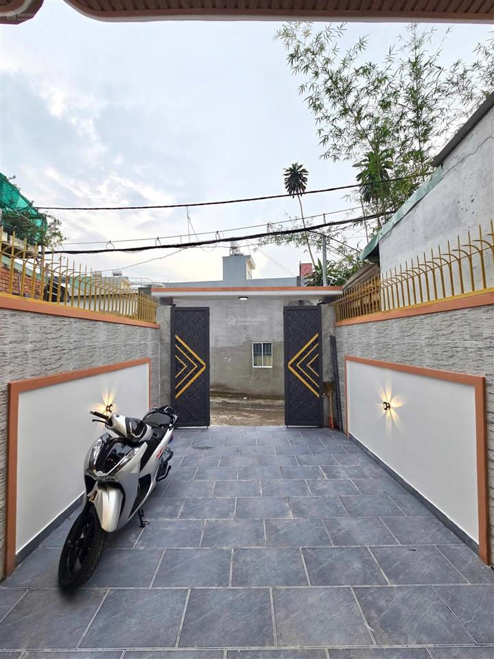 Bán nhà lầu mới tinh gần cây xăng 26, đồng khởi, biên hòa, chỉ 3tỷ680