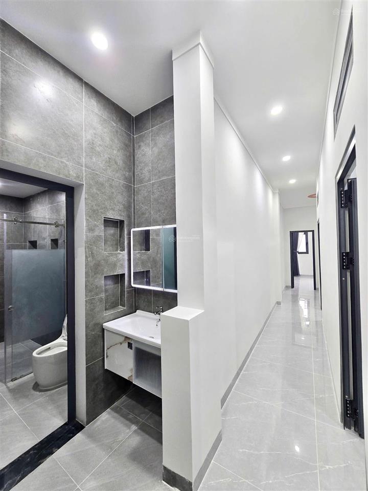Bán nhà lầu mới tinh gần cây xăng 26, đồng khởi, biên hòa, chỉ 3tỷ680