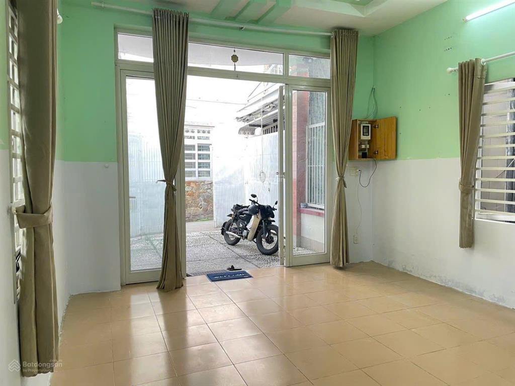 Bán nhà 2 mặt tiền p.bửu long, đường oto 7 chỗ, dt 4,7m x 23m, chỉ 3,6tỷ