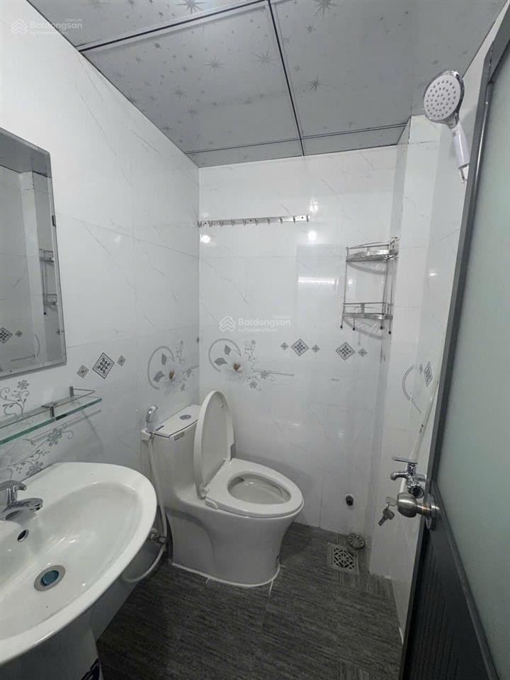 Siêu rẻ! nhà đẹp sr,tc, sân oto, đường oto, dt 5x27, gần chợ 26, chỉ 2,5 tỷ!