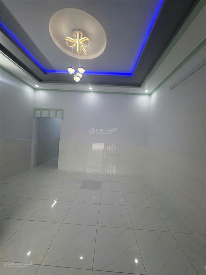 Siêu rẻ! nhà đẹp sr,tc, sân oto, đường oto, dt 5x27, gần chợ 26, chỉ 2,5 tỷ!