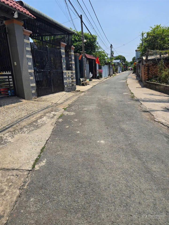 Bán nhà lầu đẹp, kp5, chợ phú thọ, 5x36, đường nhựa 5m thông, chỉ 4tỷ480