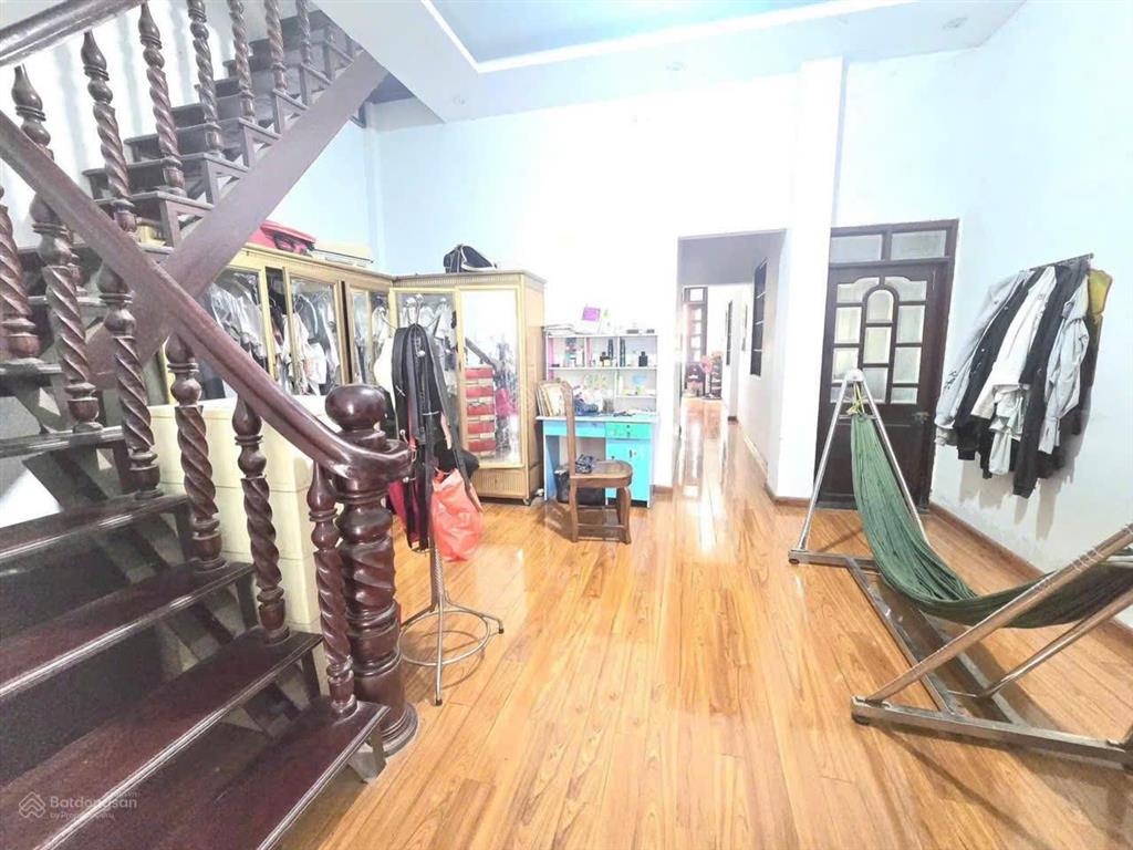 Bán nhà lầu đẹp, kp5, chợ phú thọ, 5x36, đường nhựa 5m thông, chỉ 4tỷ480