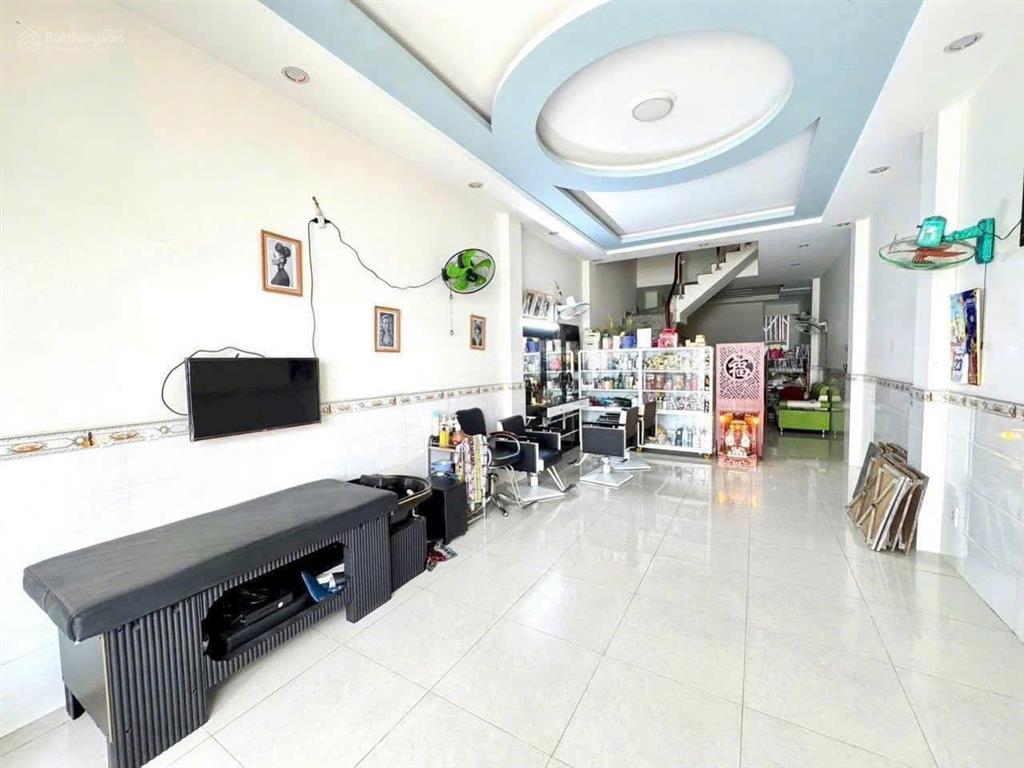 Bán nhà lầu, sau cty pouchen, p.hoá an cũ, sân oto, đường oto chỉ 3,3 tỷ
