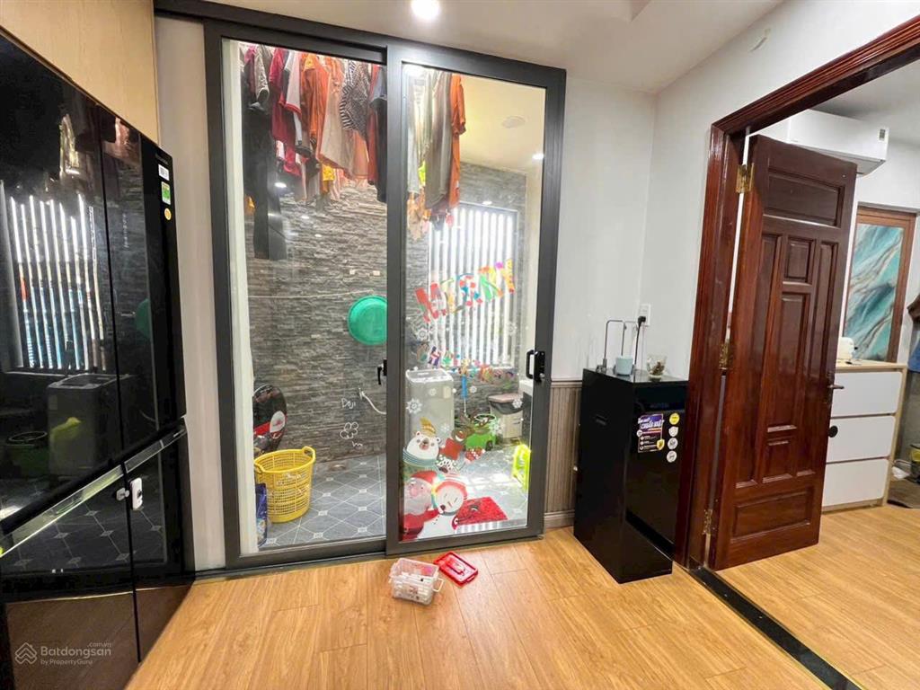 Bán biệt thự góc 3 mặt tiền, gần chợ 26, đường oto tránh, chỉ 6,3tỷ