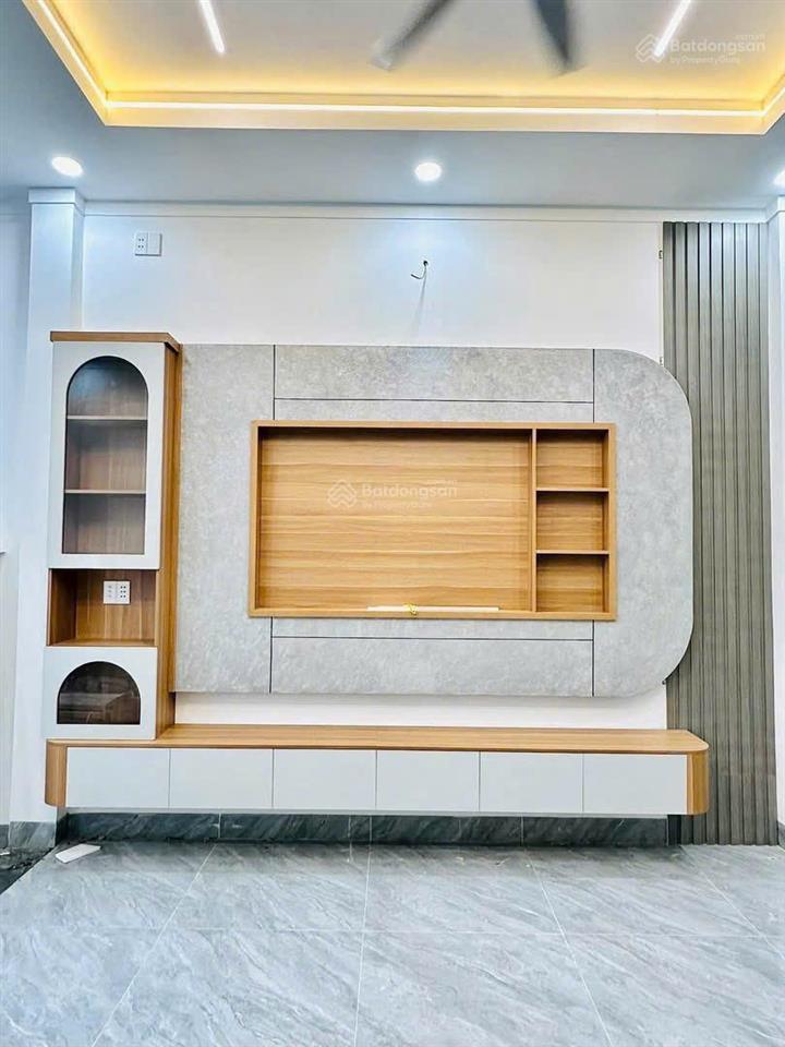 Bán nhà 1 trệt 1 lầu mới đẹp, gần chợ nhỏ tân hiệp, đường nhựa 5m chỉ 3tỷ680