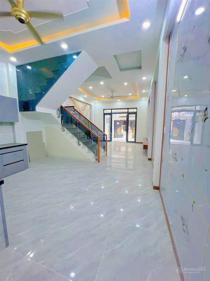 Nhà lầu mới đẹp, đường nhựa oto tránh, kdc đẹp, gần cầu hoá an, chỉ 3tỷ 850