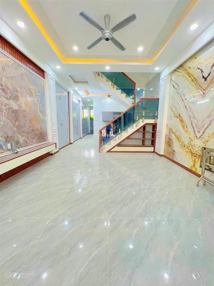 Nhà lầu mới đẹp, đường nhựa oto tránh, kdc đẹp, gần cầu hoá an, chỉ 3tỷ 850