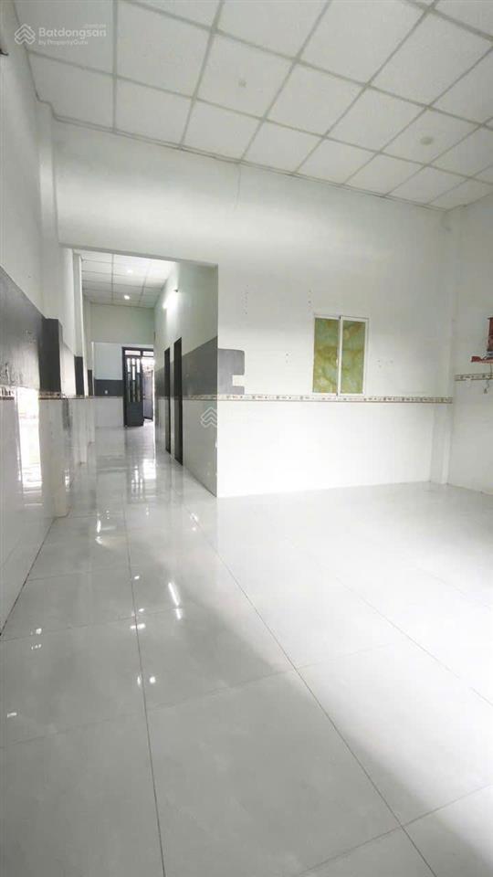 Bán nhà sr, đất hồng, 5x25m, đường oto, sân oto, chợ kp4 trảng dài, chỉ 2tỷ250