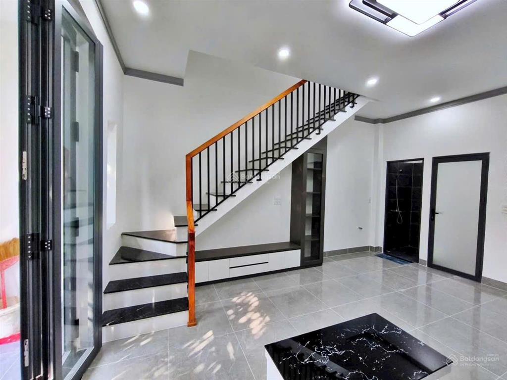 Bán nhà 1t1l góc 2 mặt tiền gần ks hoà bình, nhà thờ bh, chỉ 2tỷ350