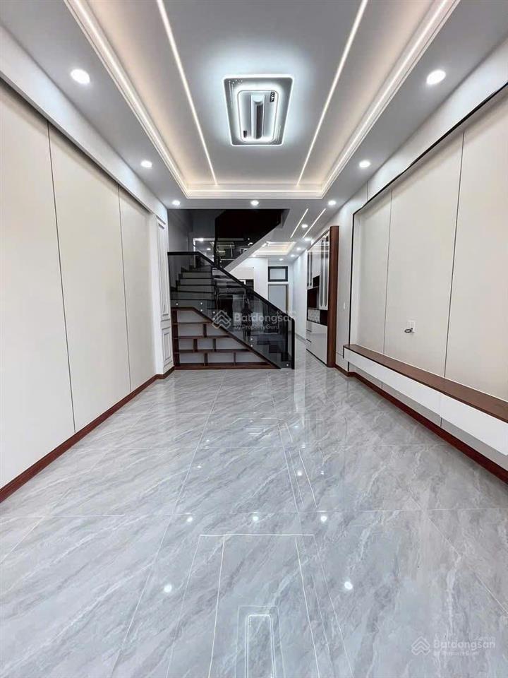 Nhà phố trung tâm, gần quãng trường tỉnh, chợ tân phong, sân oto chỉ 3,7tỷ