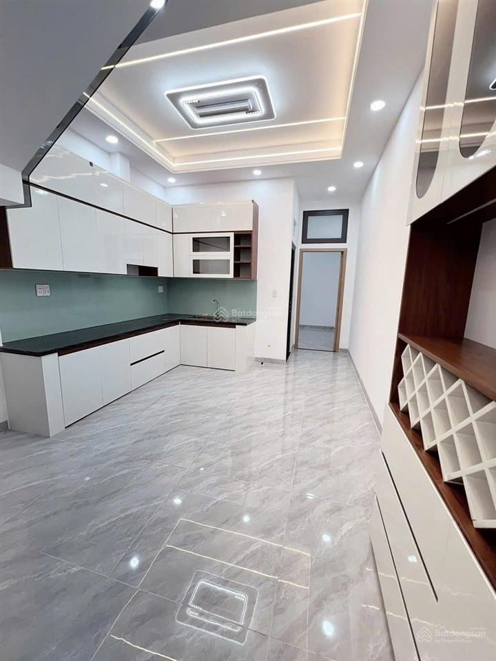 Nhà phố trung tâm, gần quãng trường tỉnh, chợ tân phong, sân oto chỉ 3,7tỷ