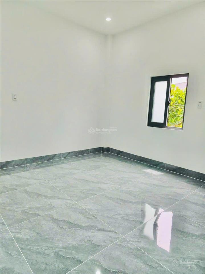 Bán nhà 1t2l, góc 2mt đường nhựa 5m thông, gần siêu thị go, chỉ 3 tỷ 890