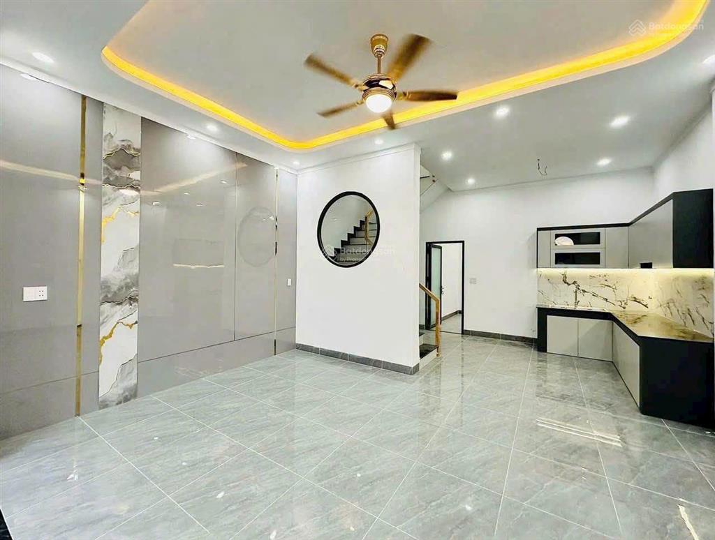Bán nhà lầu mới tinh, vị trí trung tâm tp.đồng nai, gần siêu thị metro chỉ 3tỷ150