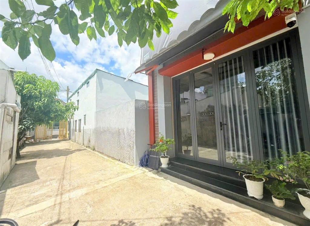 Bán nhà lầu mới tinh, vị trí trung tâm tp.đồng nai, gần siêu thị metro chỉ 3tỷ150