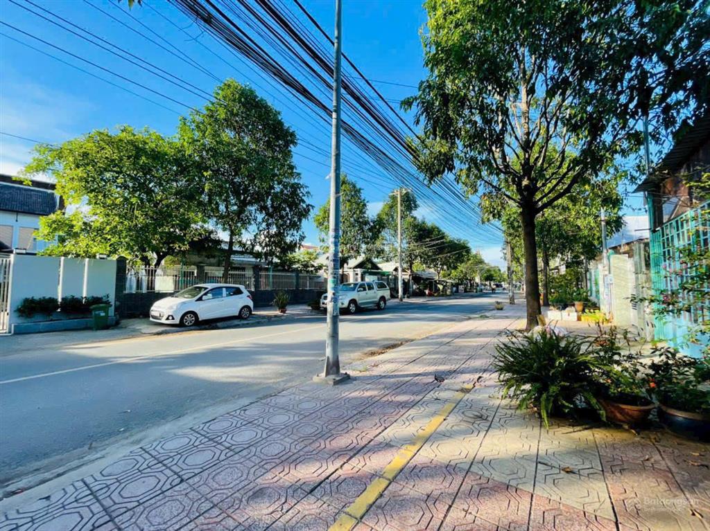 Bán gấp! biệt thự mt nguyễn thành phương, gần kdc d2d, chỉ 11,4 tỷ