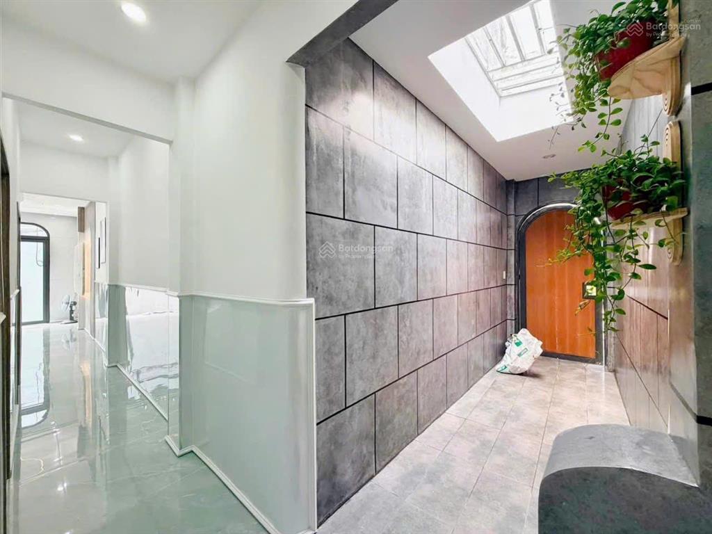Bán căn nhà lầu xinh đẹp, 2 mặt tiền, p.bửu long, sổ thổ cư chỉ 2 tỷ 550