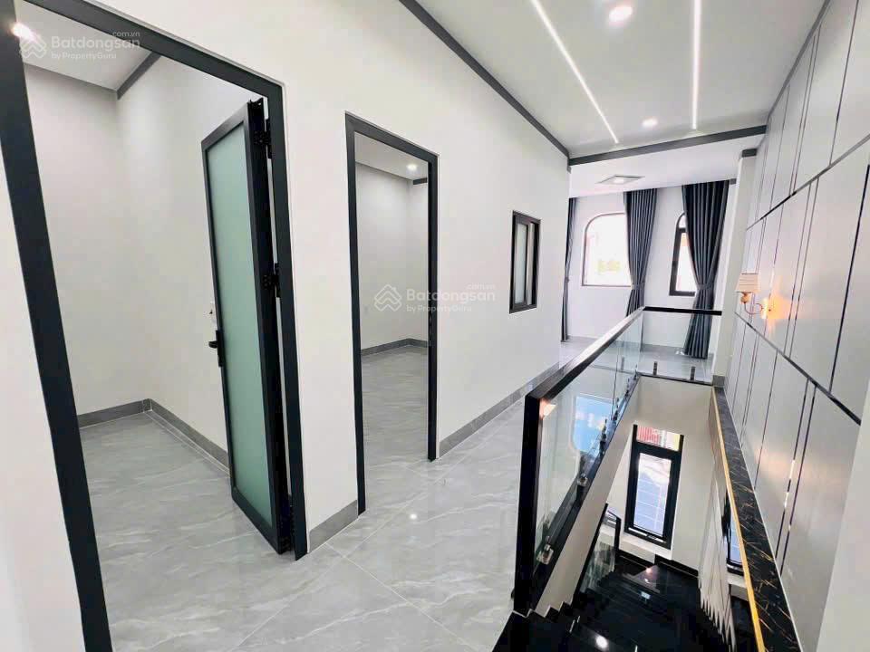 Bán nhà 1 trệt 1 lầu gần chợ phú thọ kp5, trảng dài, sân oto, đường xe tải chỉ 3 tỷ 550