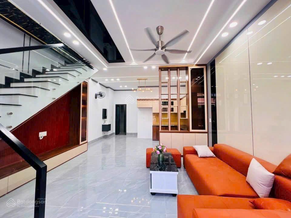 Bán nhà 1 trệt 1 lầu gần chợ phú thọ kp5, trảng dài, sân oto, đường xe tải chỉ 3 tỷ 550