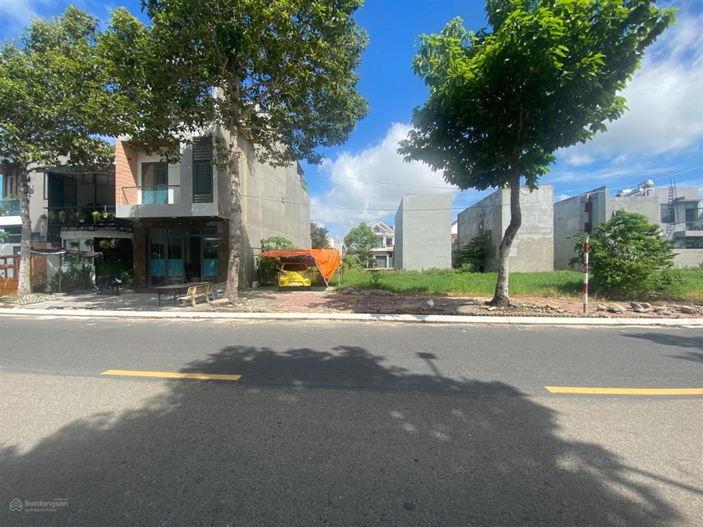 Chủ kẹt tiền bán gấp lô đất cạnh trường học, kế công viên, ngay nút giao cao tốc