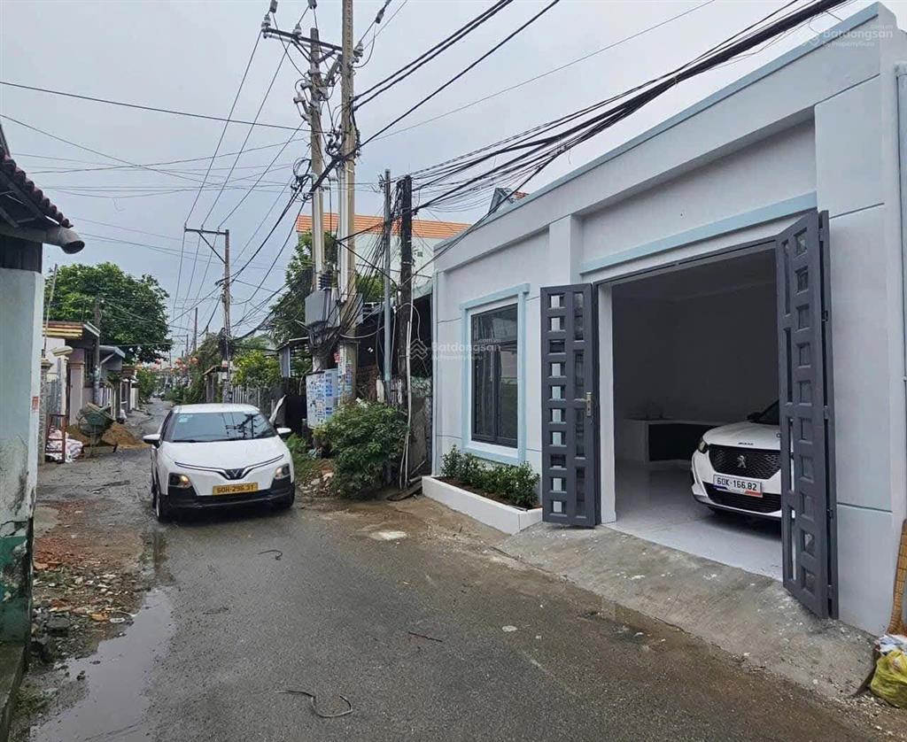 Nhà mt hẻm đường nhựa trường đh lạc hồng  73m2  2,68 tỷ