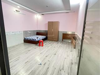 Khách sạn cho thuê 16 phòng, 4 tầng, 15 triệu