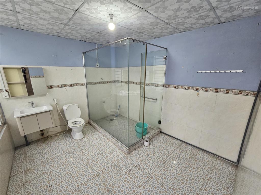 Cho thuê nhà nghỉ tâm huyết hơn 15 phòng + phòng bảo vệ + nhà cấp 4, sân vườn đường dx 219, 24 tr