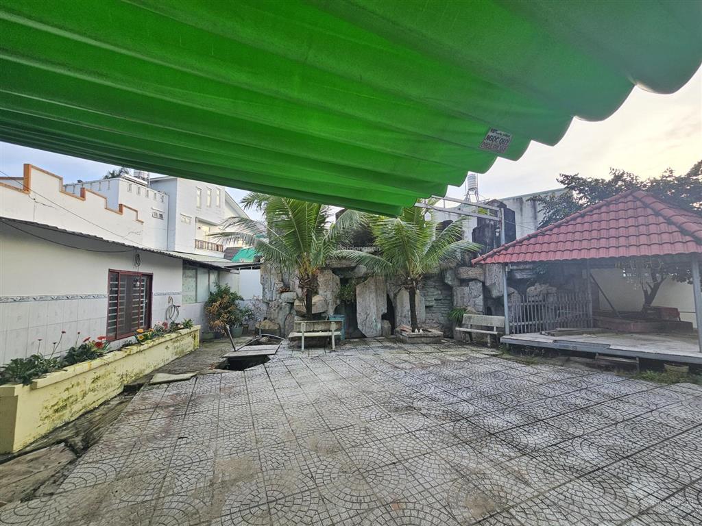 Cho thuê nhà nghỉ tâm huyết hơn 15 phòng + phòng bảo vệ + nhà cấp 4, sân vườn đường dx 219, 24 tr