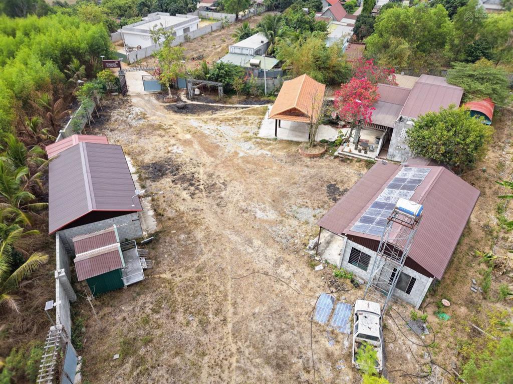 Farmstay đồi  view tthc hàm tân  30.000 m2  2 tỷ x