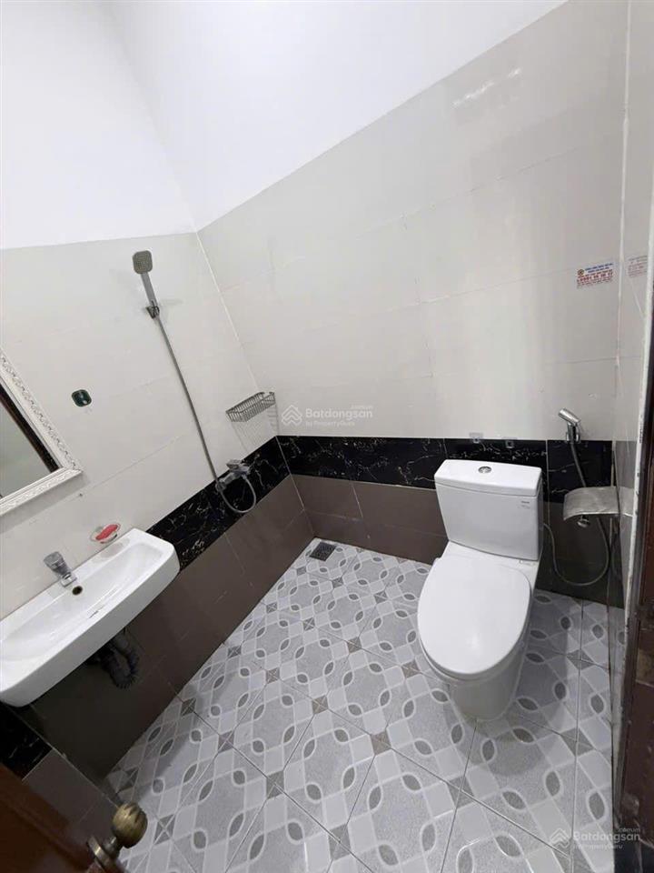 [ english below ]
căn hộ cho thuê đầy đủ nội thất, 01 phòng ngủ, phòng khách, bếp, nhà vệ sinh