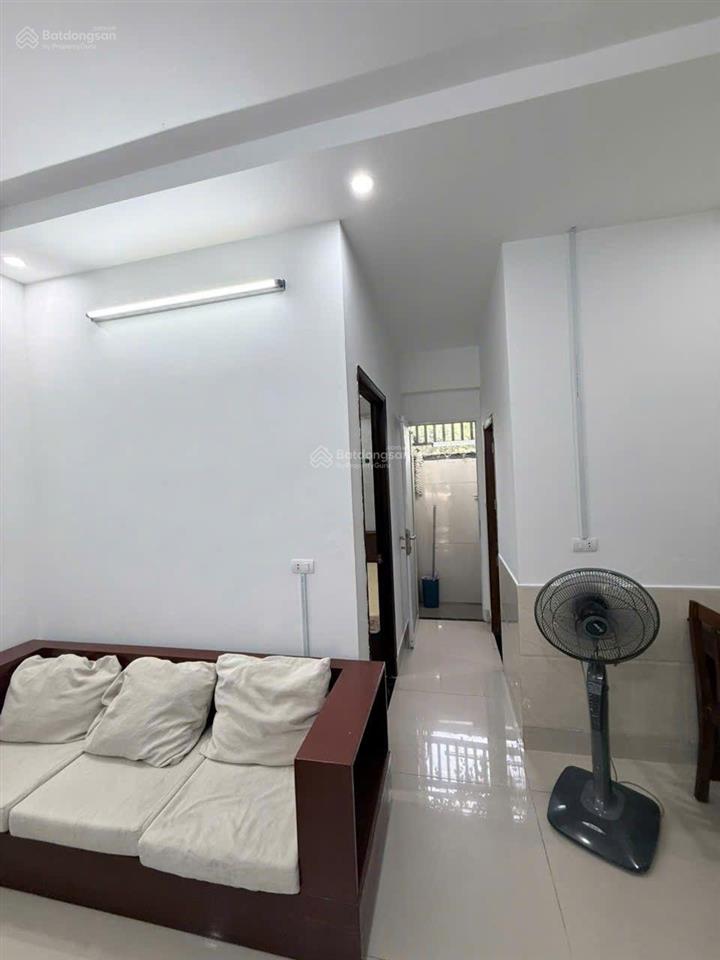 [ english below ]
căn hộ cho thuê đầy đủ nội thất, 01 phòng ngủ, phòng khách, bếp, nhà vệ sinh