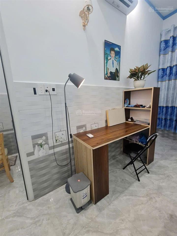 Nhà mặt tiền đx 126, cách chợ bến thế 300m, 125 m2, thổ cư, 2 tỷ 2