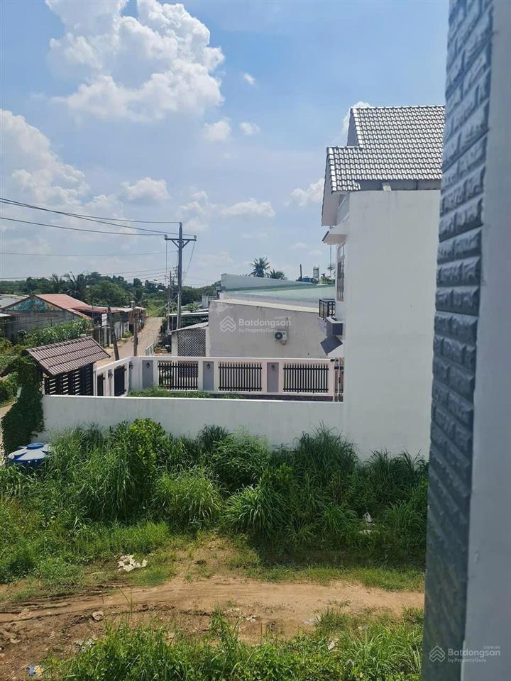 Nhà mặt tiền đx 126, cách chợ bến thế 300m, 125 m2, thổ cư, 2 tỷ 2