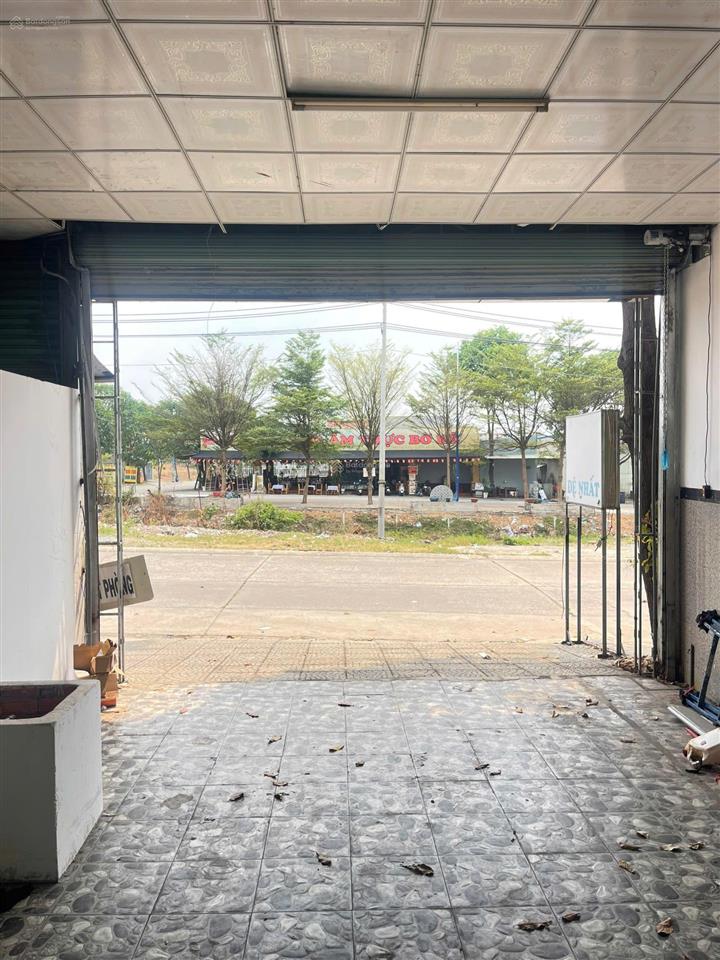 Khách sạn cho thuê 16 phòng, 4 tầng, 15 triệu