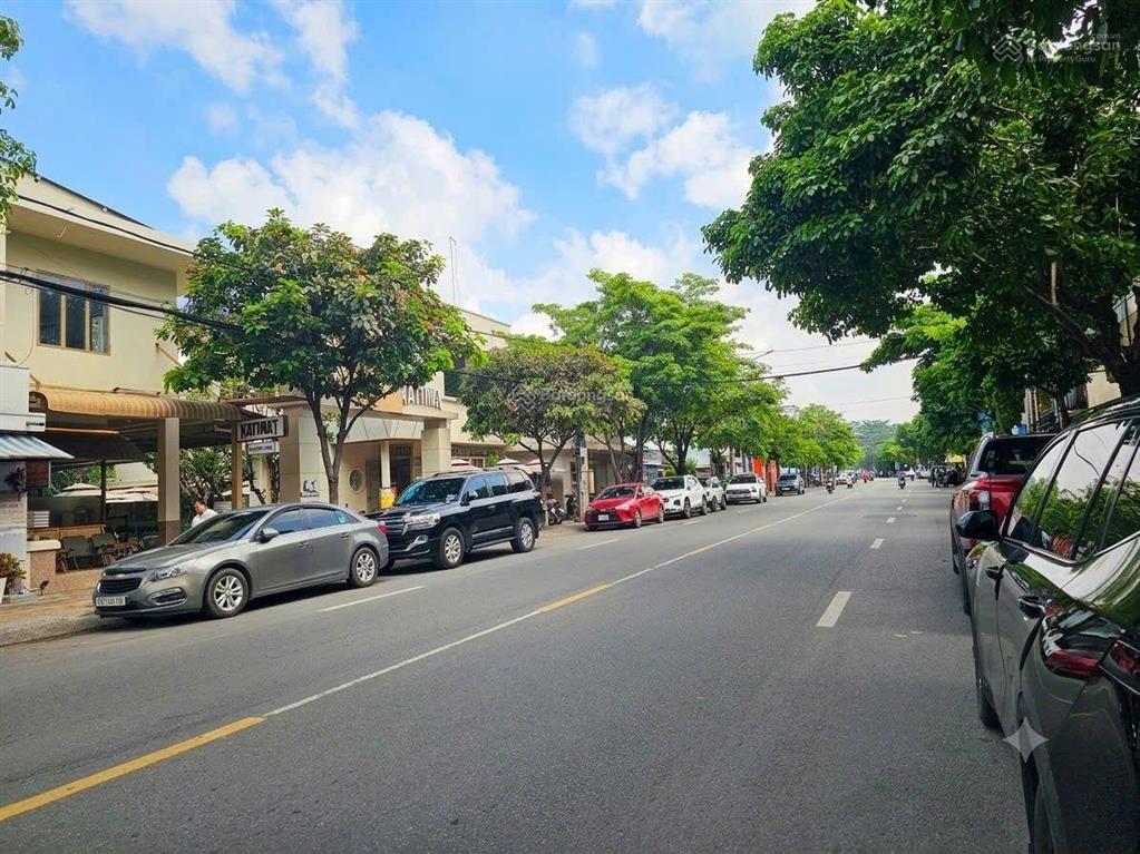 16 tỷ nhà 1 trệt 2 lầu view sông đồng nai, mặt tiền cmt8