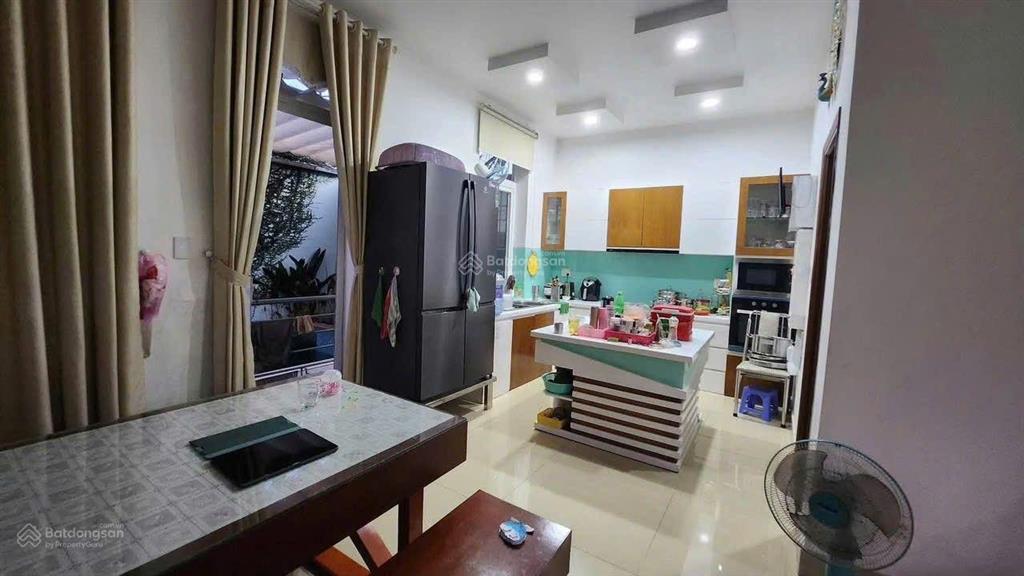 Biệt thự sân vườn phú mỹ, 20 x 33 m2, tổng 707m2 có 280m thổ cư