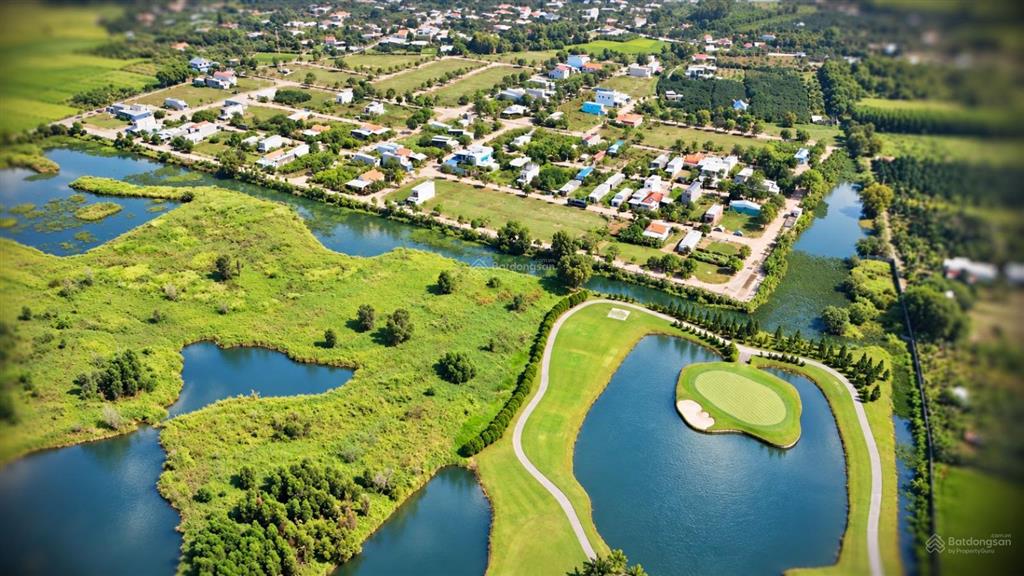 Bán 20.000 m2, full hồng đường nhựa ngay khu tđc bạch đằng, sân golf.