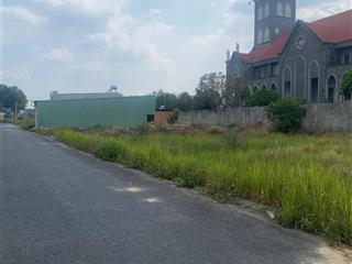 Chính chủ bán gấp lô đất bên hông nhà thờ xuân phước  ấp 4 xã an viễn