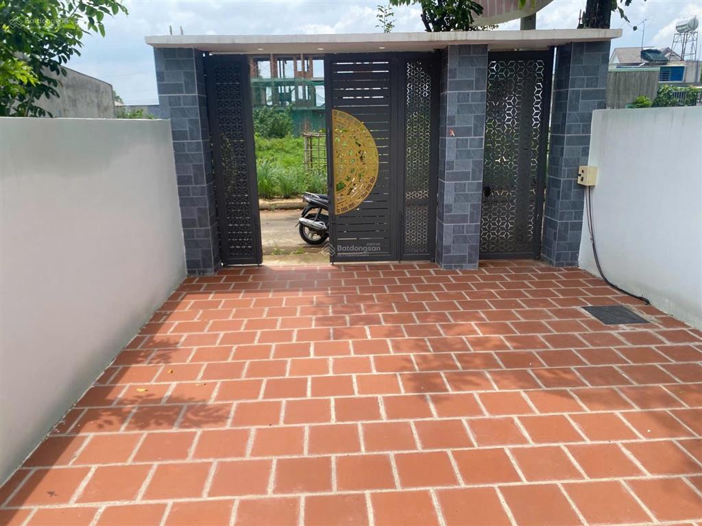 Bán cắt lỗ căn nhà 3pn mới 100% khu la bàn  ấp nhân hòa xã tây hòa cũ