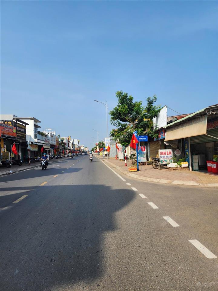 Bán nền thổ cư sổ riêng gần đường hồ thị hương  long khánh