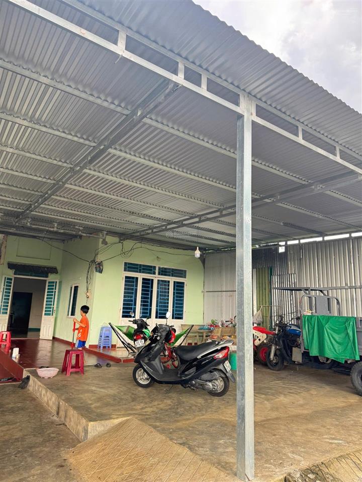 Bán 1800m2 đất vườn nghỉ dưỡng có nhà sẵn, có 300m2 thổ cư, cây ăn trái gần trung tâm long khánh