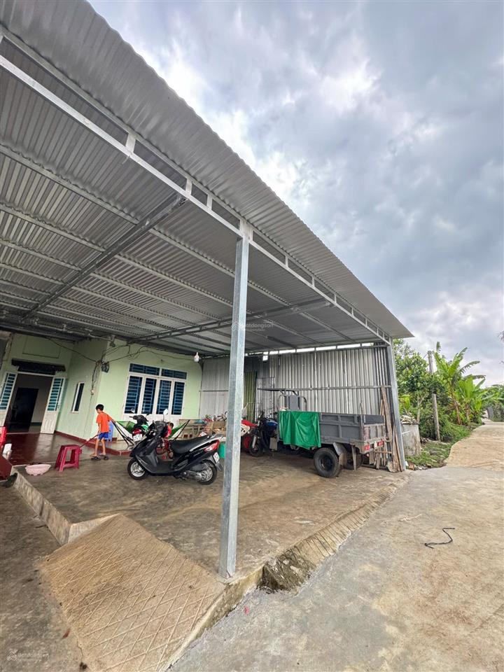 Bán 1800m2 đất vườn nghỉ dưỡng có nhà sẵn, có 300m2 thổ cư, cây ăn trái gần trung tâm long khánh